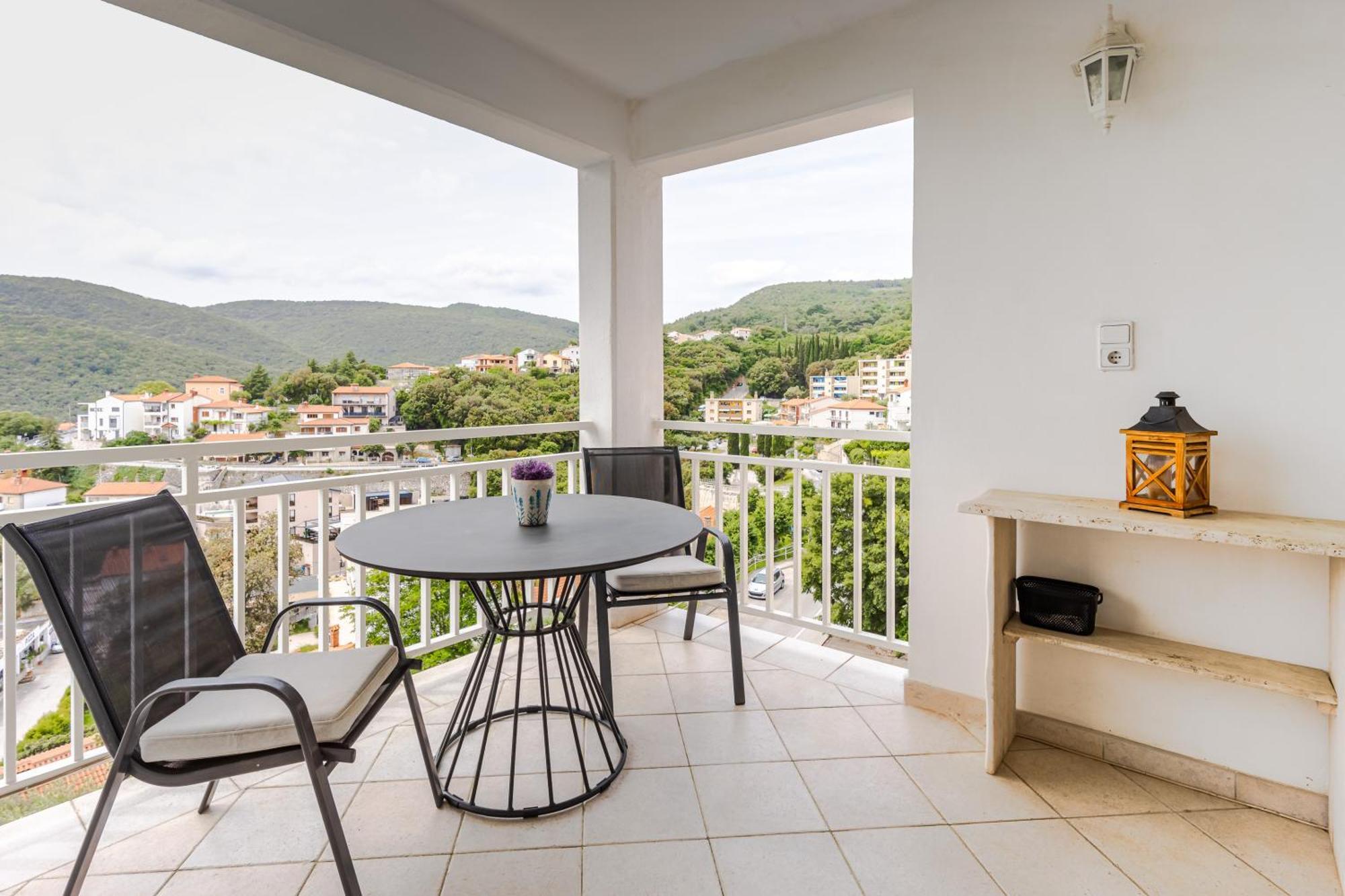 Apartments Sea View ラバック 部屋 写真