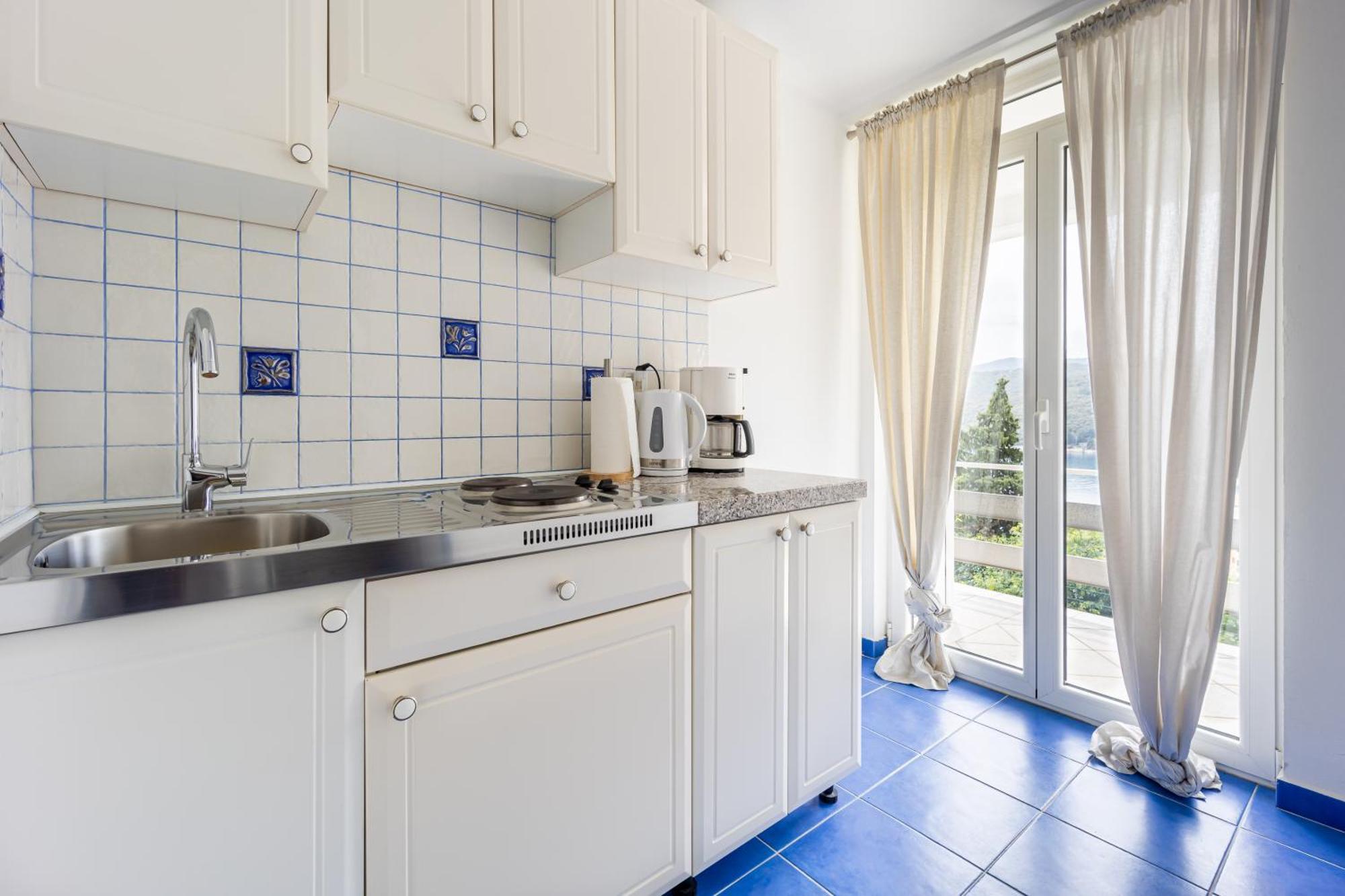 Apartments Sea View ラバック 部屋 写真