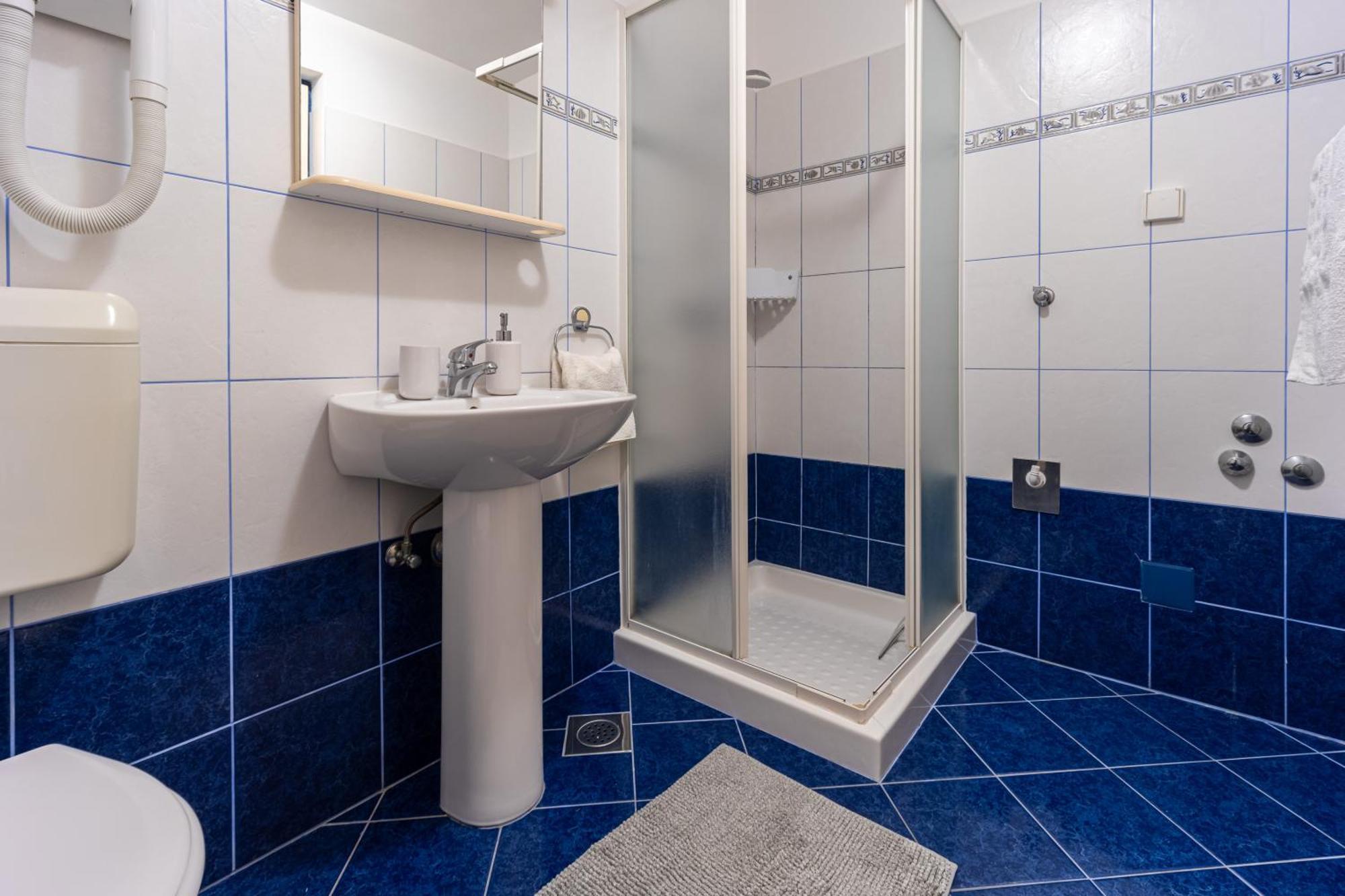 Apartments Sea View ラバック 部屋 写真