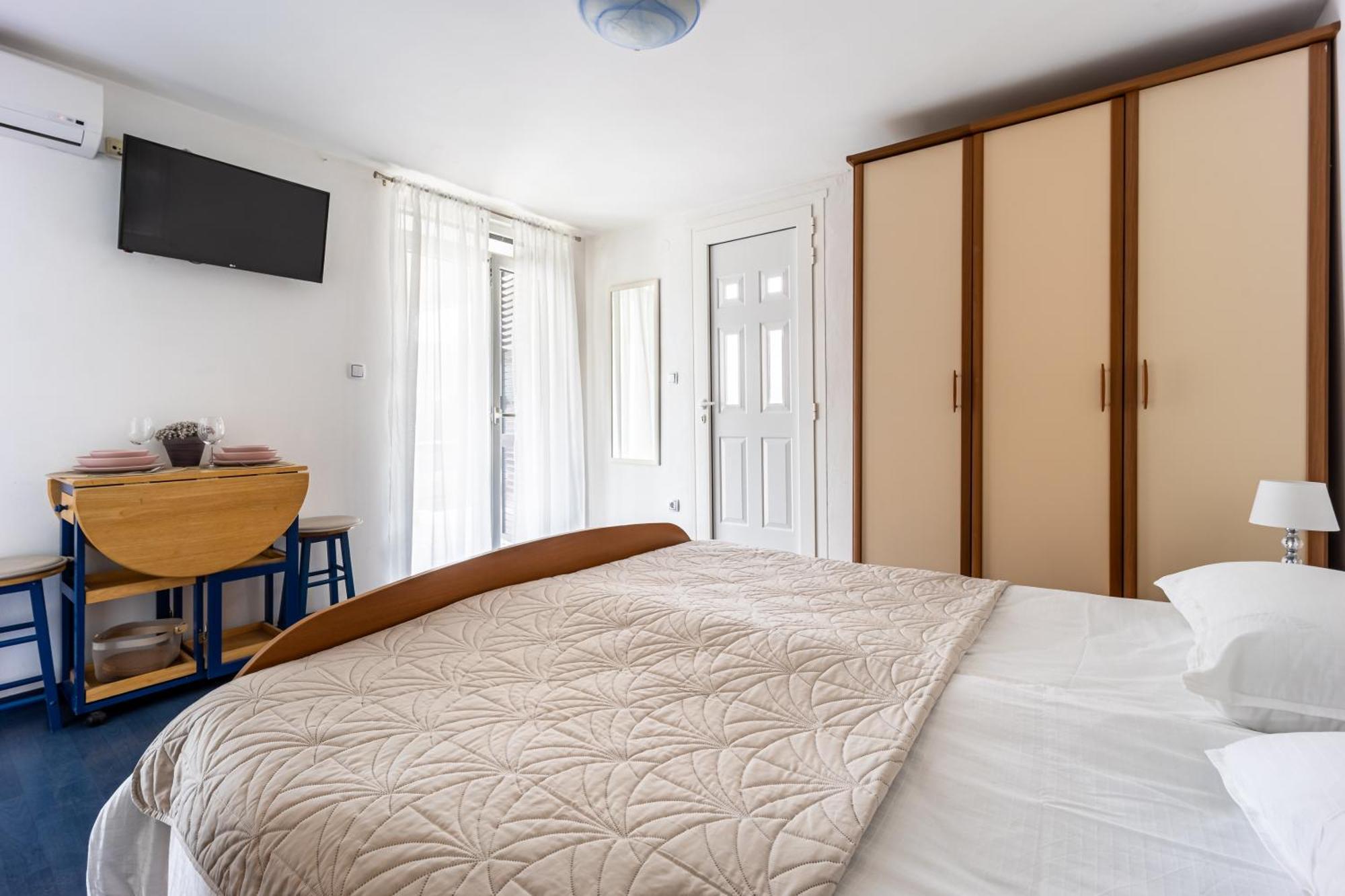 Apartments Sea View ラバック 部屋 写真